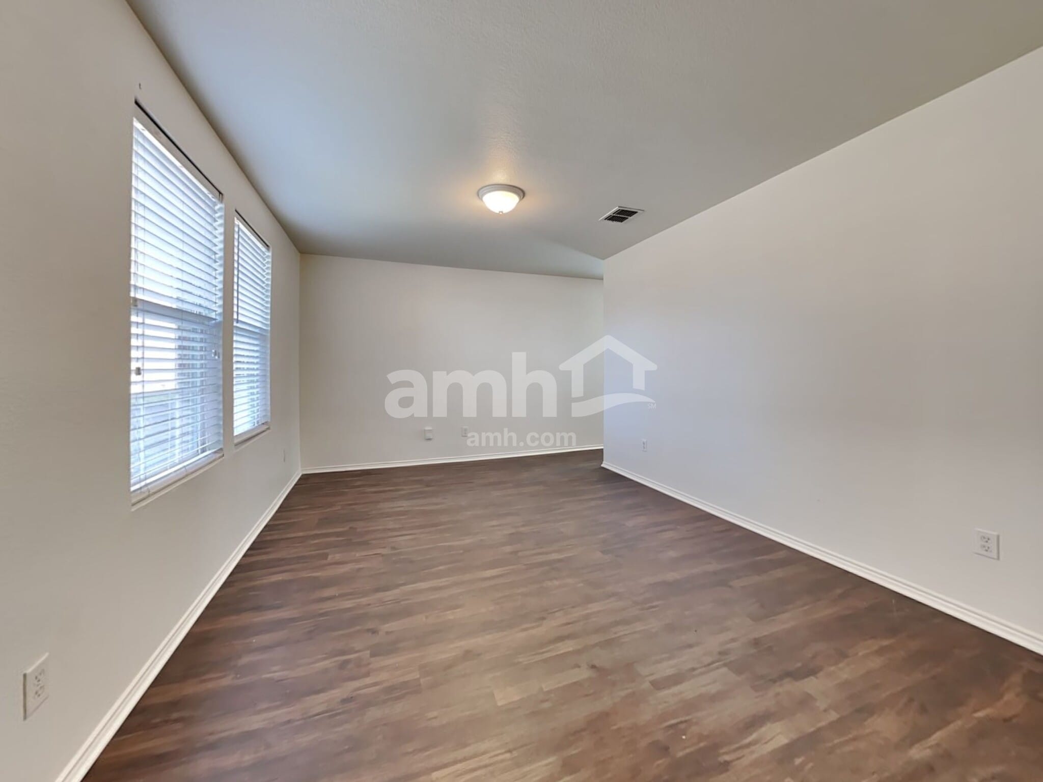 Building Photo - 1246 Yukon Dr