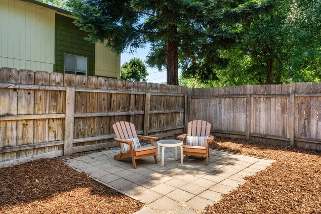 Building Photo - Available Now. Cute Home located in quiet ...