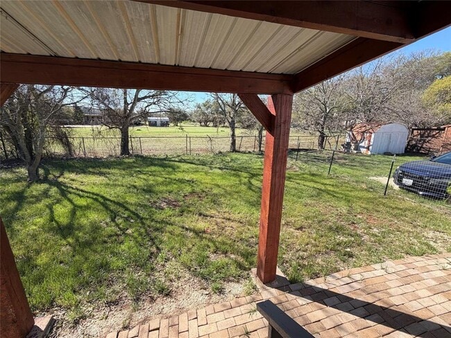 Building Photo - 2409 Sanders Ln