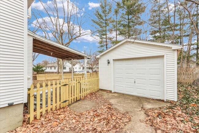 Building Photo - 502 E Washington St