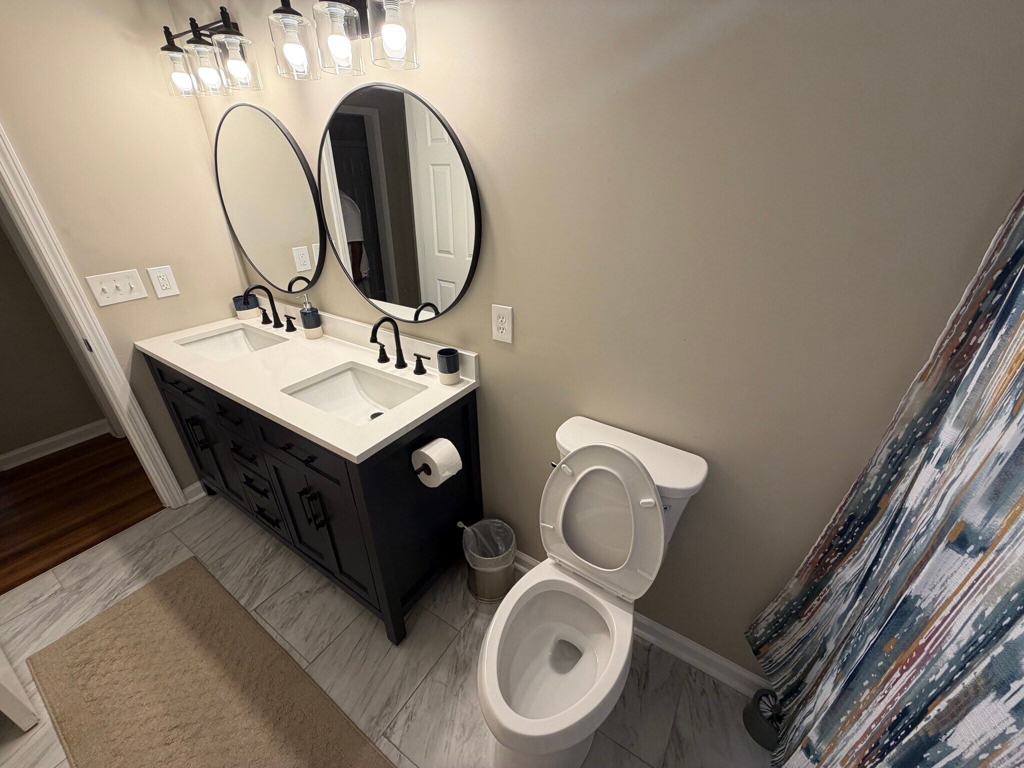 Building Photo - Room in House on Bolton Rd NW