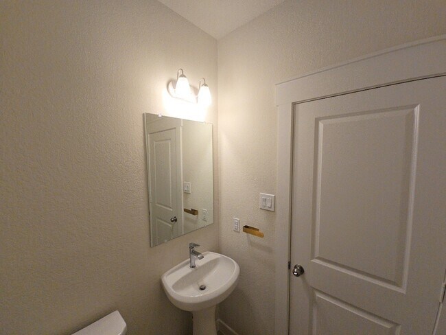 Building Photo - 7543 Coral Ter Dr