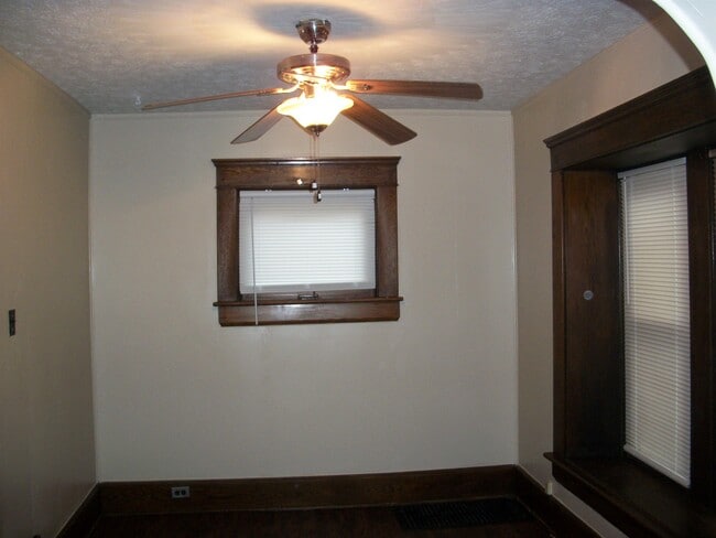 Building Photo - 1565 7th St