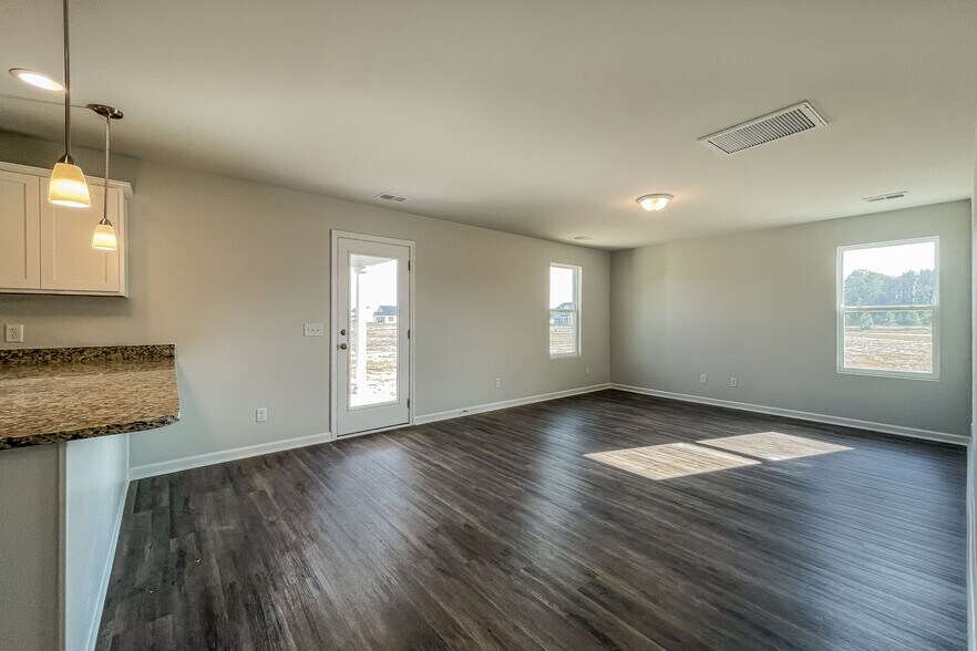 Building Photo - 72 Tondee Wy