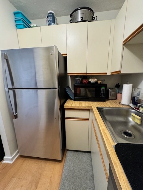 Building Photo - 90 Quincy Shore Dr