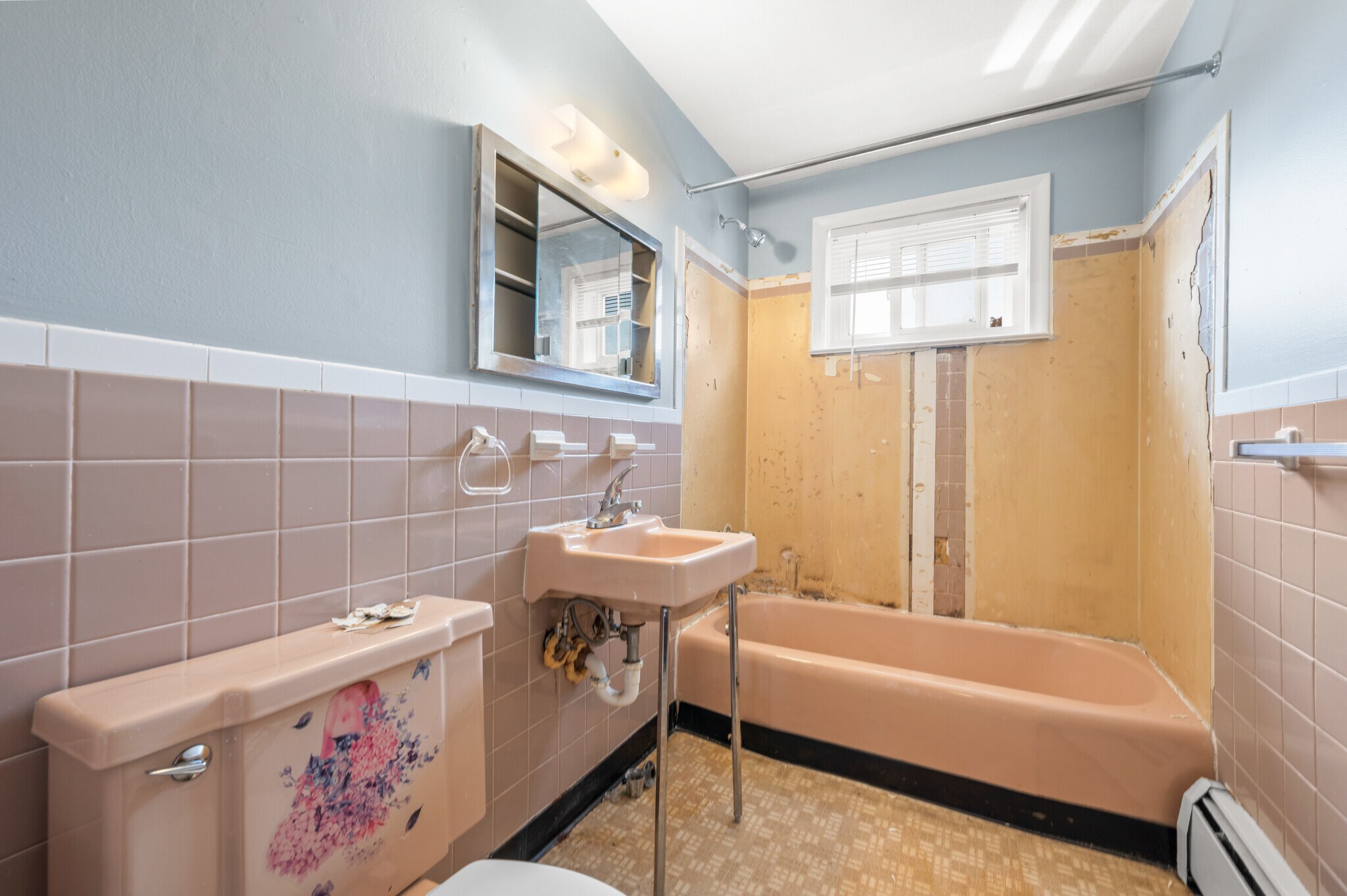 Building Photo - 24 Deerfield Ct