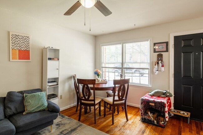 Building Photo - 2019 S Lumpkin St