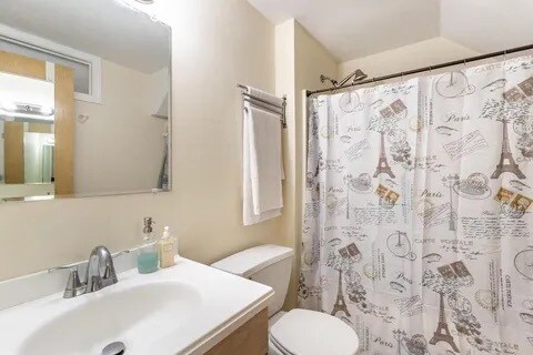 Building Photo - 411 Captain Eames Cir