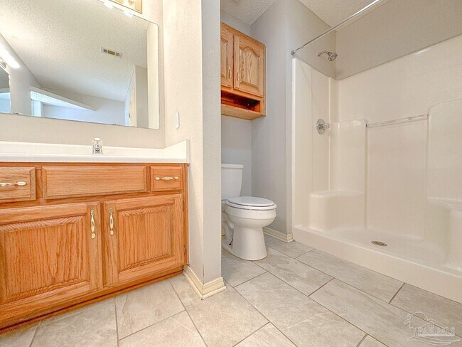 Building Photo - 5105 Westport Dr