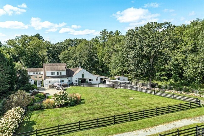 Building Photo - 60 Washington St