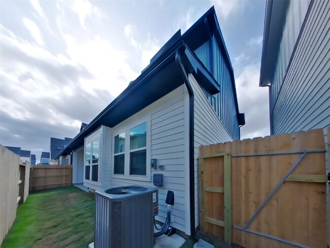 Building Photo - 22706 Terrazzo Dr