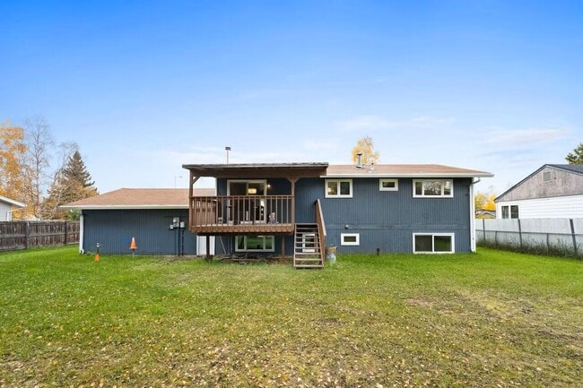 Building Photo - 1205 Wild Rose Ave