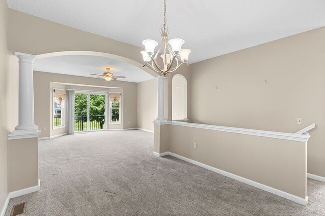 Building Photo - 2201 Hawks Landing Dr