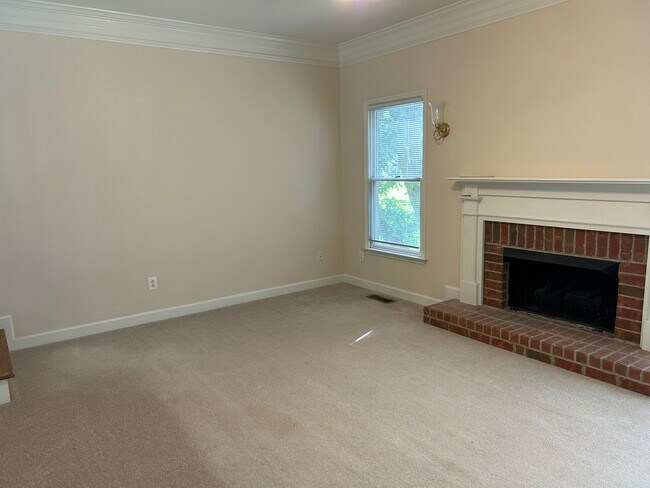 Building Photo - 2731 New Port Royal Rd