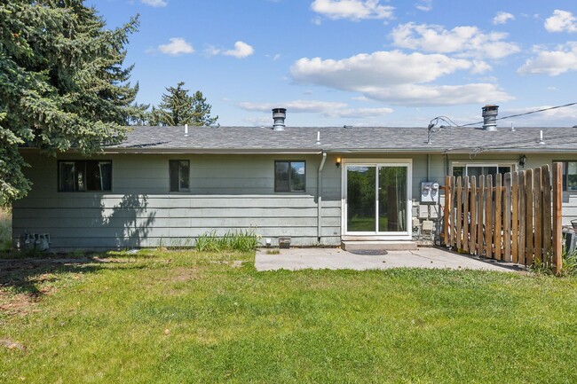 Building Photo - 1710 27th Ave