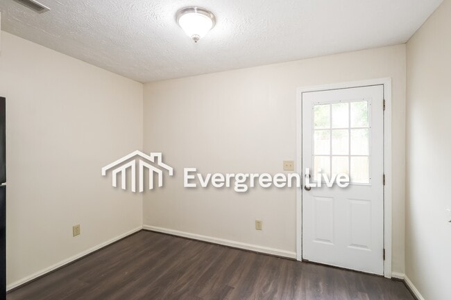 Building Photo - 2974 Jennifer Ct