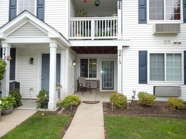 Building Photo - 2413 Silverstone Dr