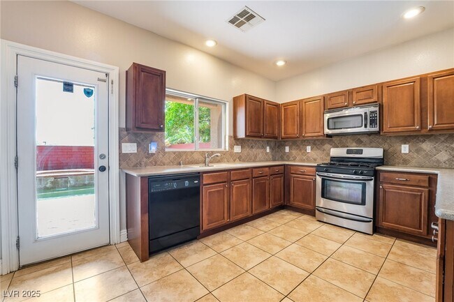 Building Photo - 9372 Glendora Valley St