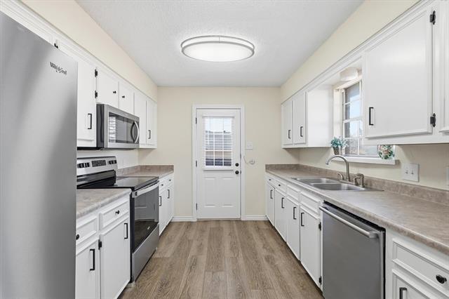 Building Photo - 2145 Willow Pl