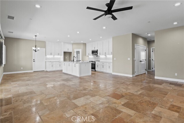 Building Photo - 993 Rancho Rd