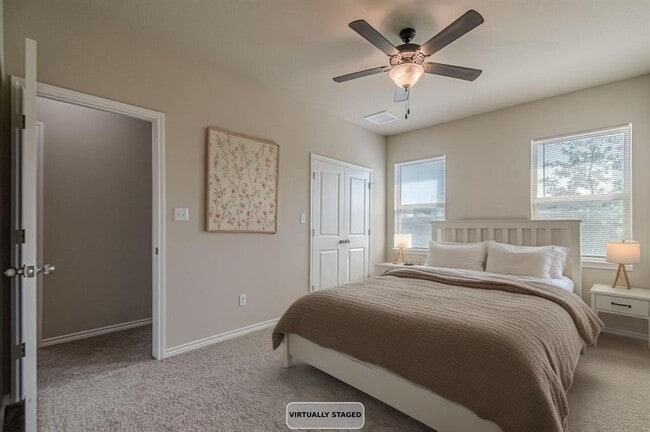 Building Photo - 384 Witchhazel Way