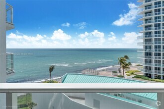 Building Photo - 16445 Collins Ave