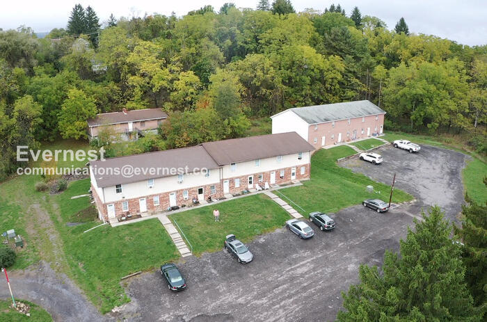 Building Photo - 193 Glenn St