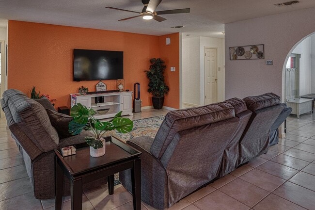 Building Photo - 227 Foster Cir