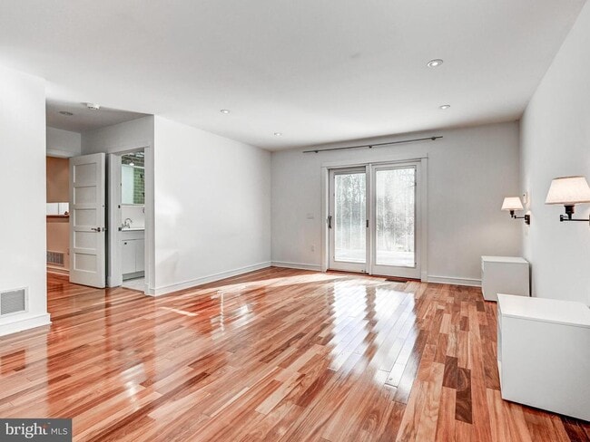 Building Photo - 6138 Barroll Rd