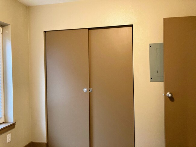 Spacious closet in bedroom - 2440 Western Ave