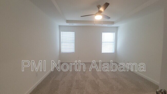 Building Photo - 7601 Discovery Pt Dr NW