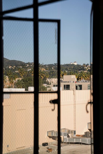 Building Photo - 6253 Hollywood Blvd