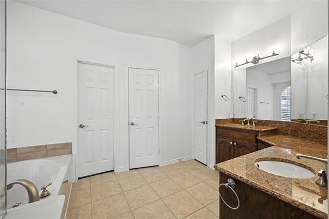 Building Photo - 10569 Astoria Dr