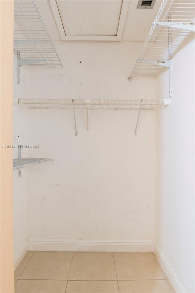 Building Photo - 15635 SW 74th Cir Dr