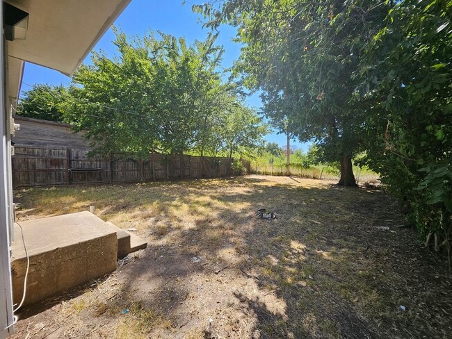 Building Photo - Charming 2-Bedroom, 1-Bathroom Home in Duncan, Oklahoma