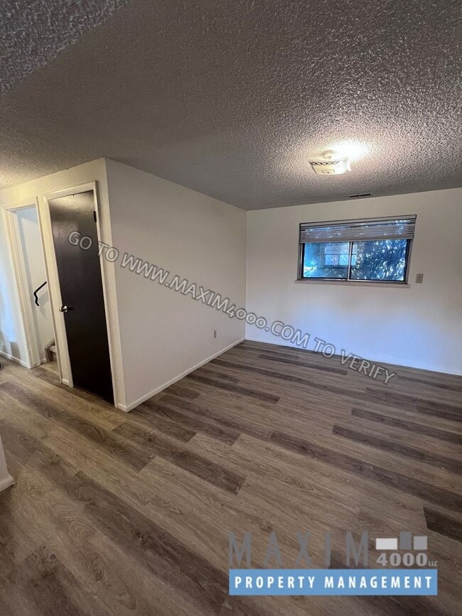 Building Photo - 494 1/2 ANJOU DRIVE - GREAT 4BR - NEW FLOO...