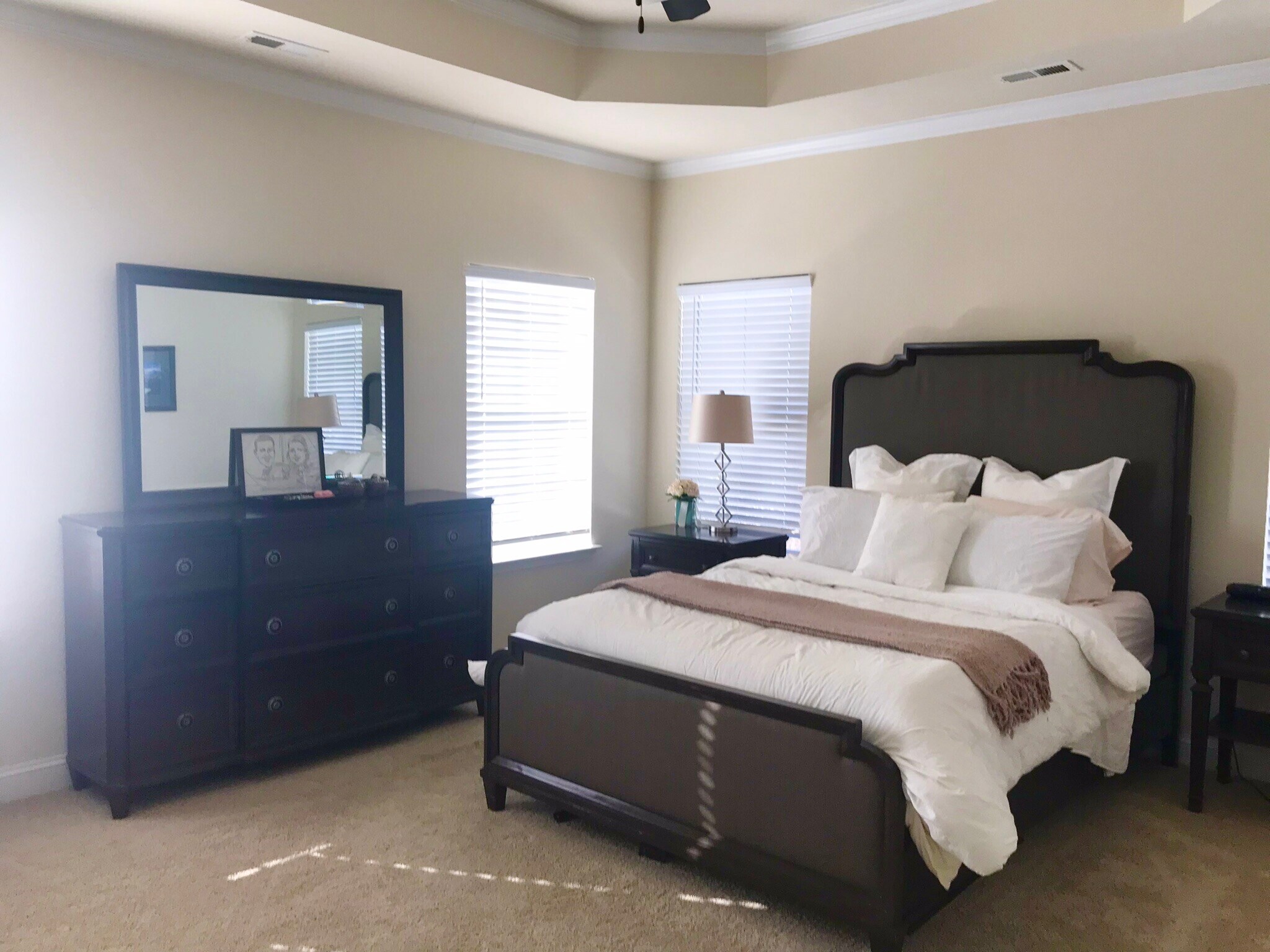 Building Photo - 7571 Villa Ct