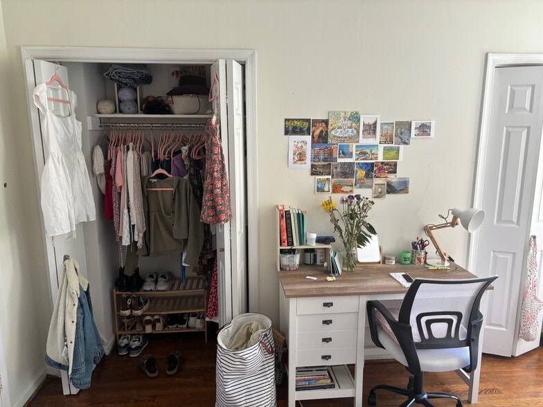 MBr. 2 Large Closets - 2318 L St NW