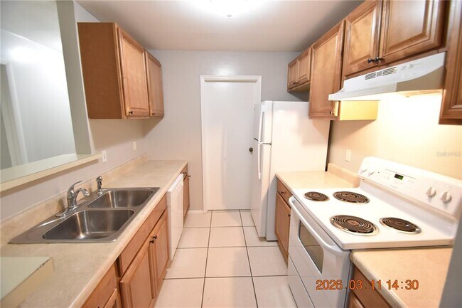 Building Photo - 1400 Gandy Blvd N