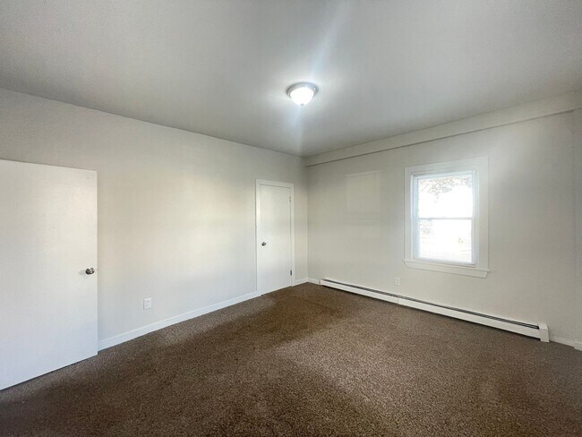 Building Photo - 124 Beech St