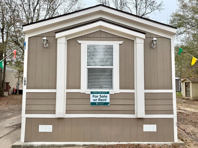 Building Photo - 109 Janice St