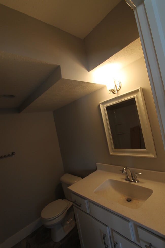 Building Photo - Modern One Bedroom Duplex at the Cottages -- A must-see!.