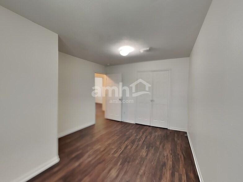 Building Photo - 3919 Hawthorne Glen Ct