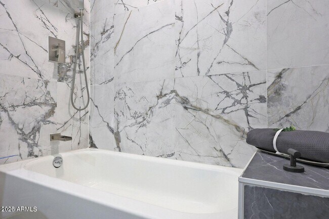 Building Photo - 8444 E Bonita Dr