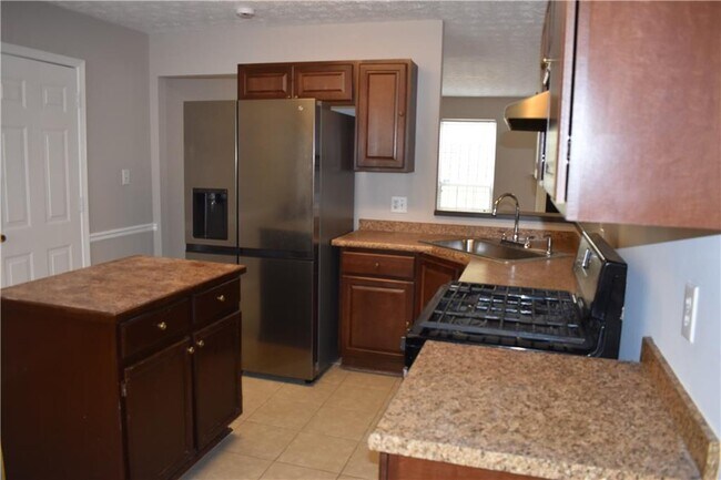 Building Photo - 610 Durham Ridge Dr NW