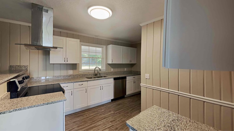 Building Photo - 1924 Pontiac Ave