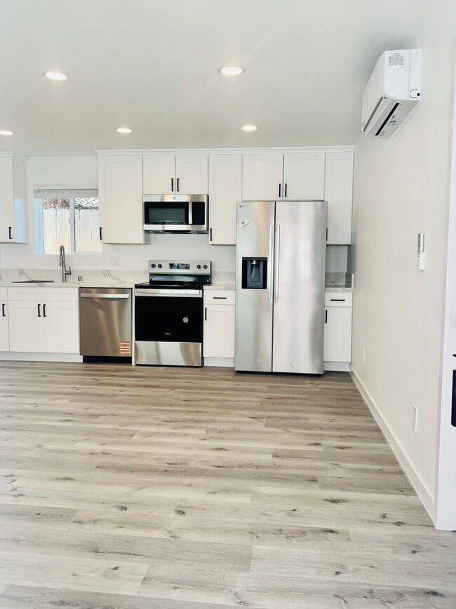 Building Photo - Newly Constructed 2BD/2BA Available in Ran...