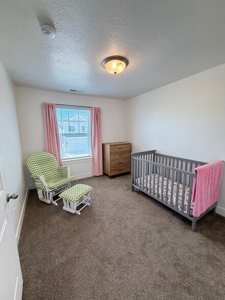 Building Photo - 4062 W 740 N