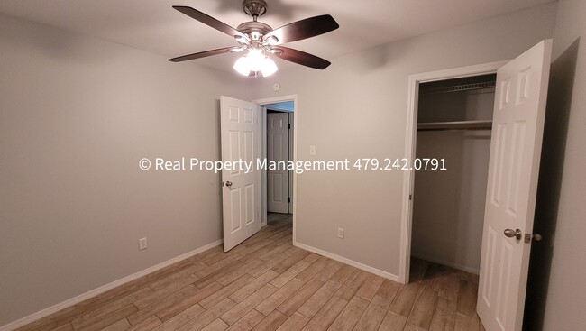 Building Photo - 3404 Iola Ave