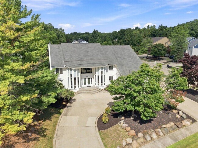 Building Photo - 6122 Trailwood Ln